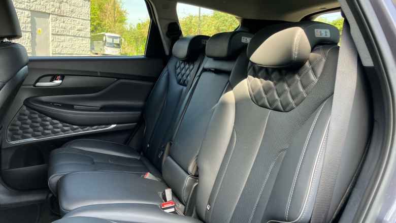 Hyundai SANTA FE 1.6 TGDi Hybrid Premium 5dr Auto Hybrid Estate